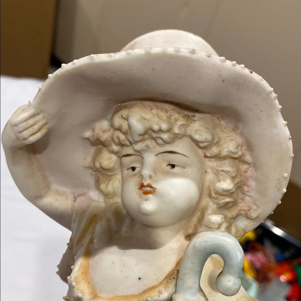 Vintage Bisque Porcelain Hand Painted Figurine with Umbrella 9” approx - Picture 2 of 15